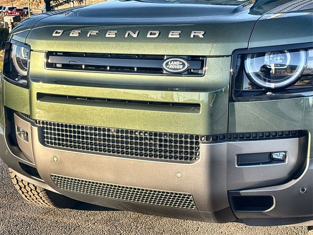 Used 2026 Land Rover Defender 110 S image 9