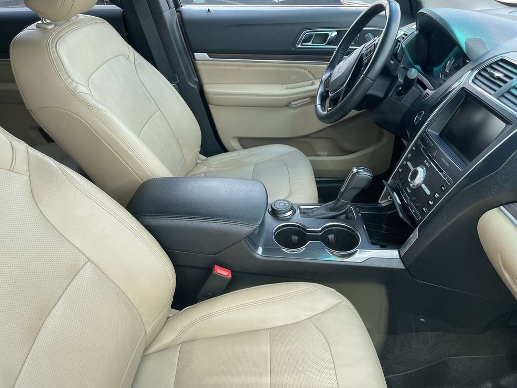 Used 2016 Ford Explorer Limited AWD/4WD image 13
