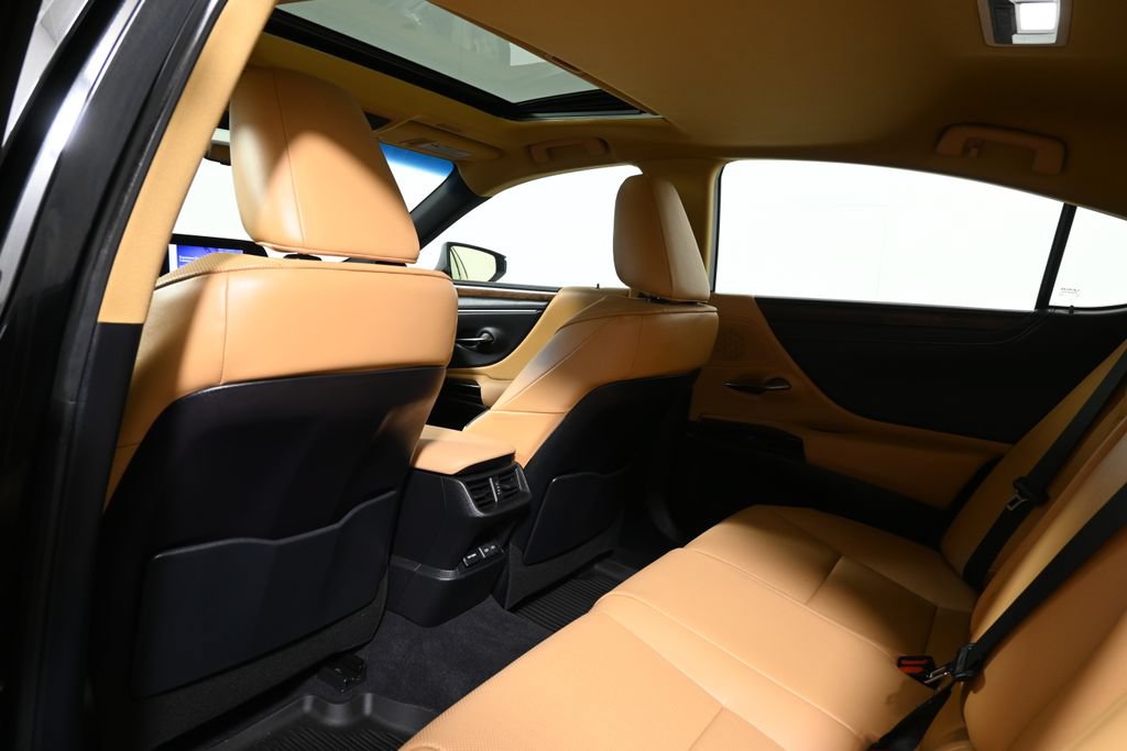 Used 2023 Lexus ES 350 w/ Premium Package FWD image 7