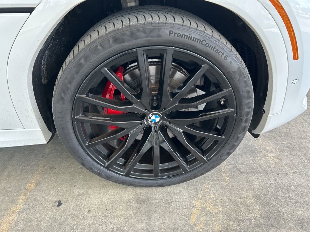 Used 2022 BMW X6 xDrive40i w/ Executive Package AWD/4WD image 23