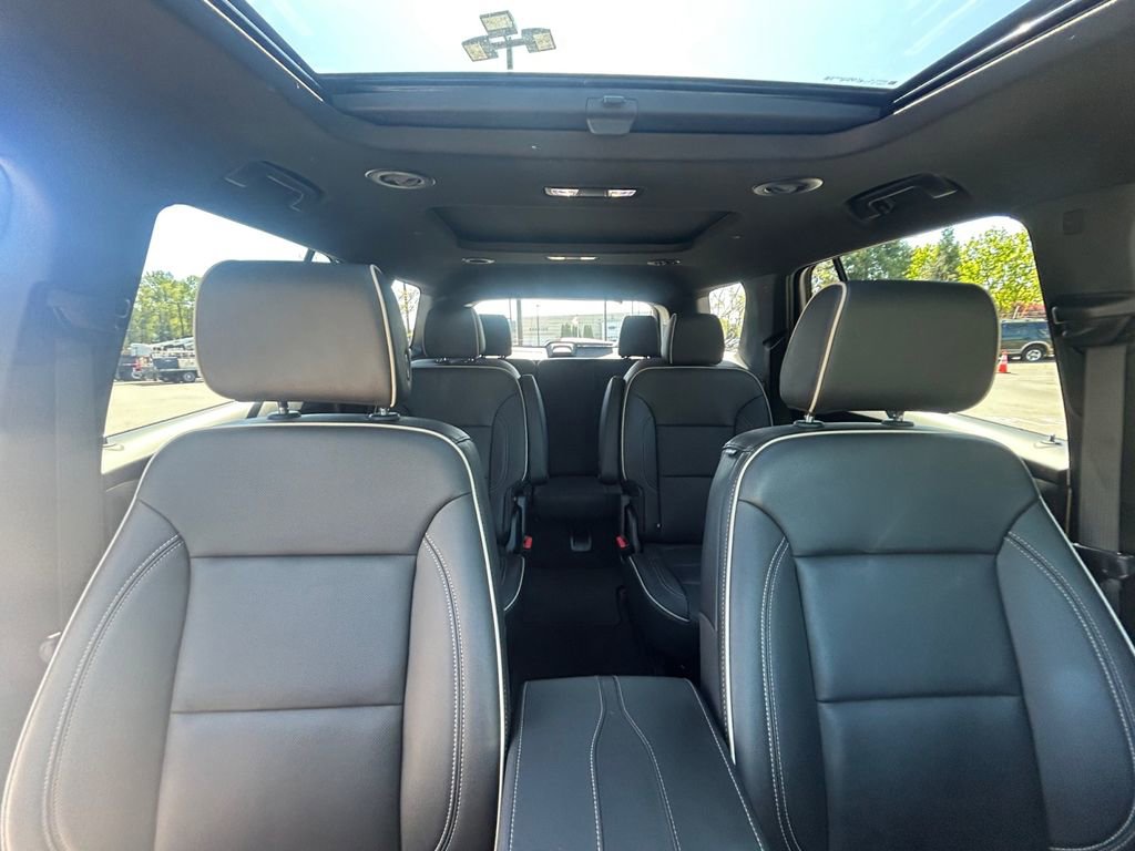 Used 2023 Chevrolet Traverse Premier AWD/4WD image 27