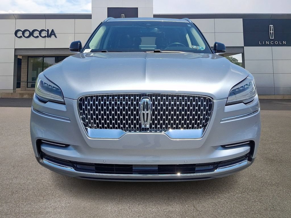 Certified 2023 Lincoln Aviator Reserve w/ Elements Package Plus AWD/4WD image 2