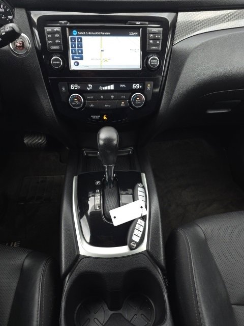 Used 2015 Nissan Rogue SL image 19