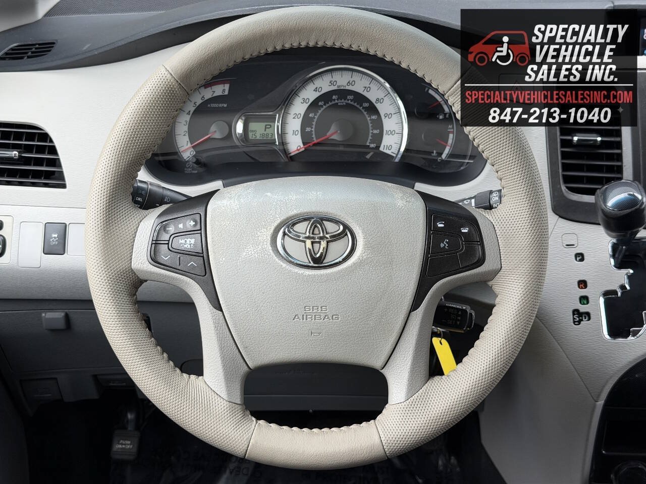 Used 2014 Toyota Sienna SE FWD image 38