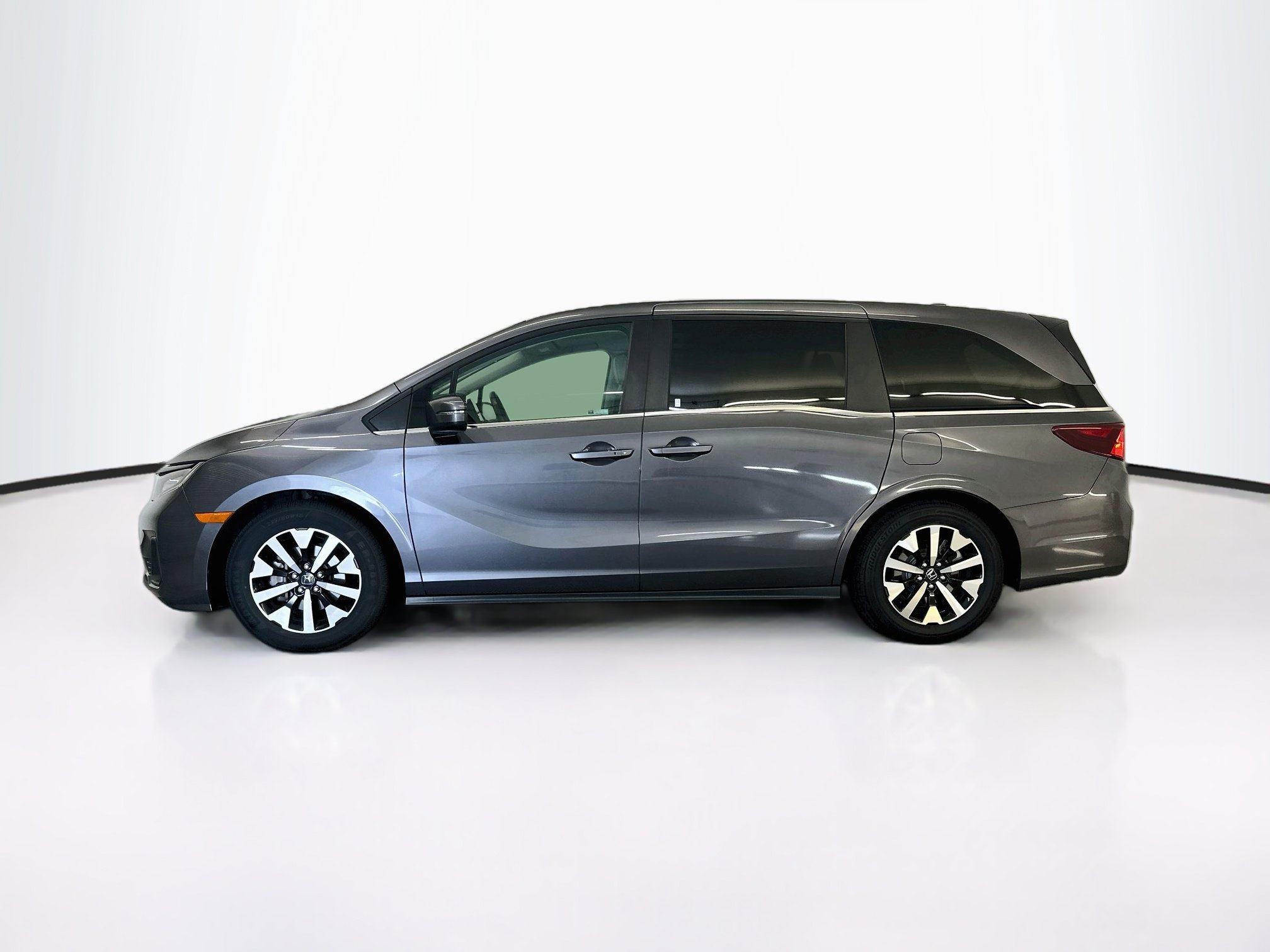 Used 2025 Honda Odyssey EX-L image 4