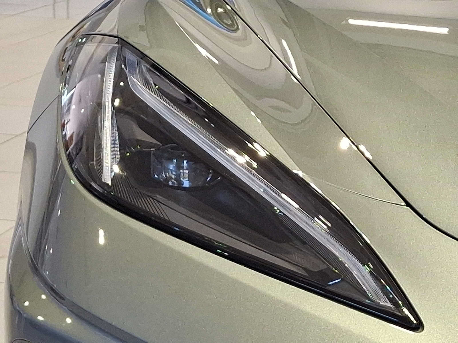 Used 2023 Chevrolet Corvette Stingray Preferred Conv w/ Stealth Interior Trim Package RWD image 9