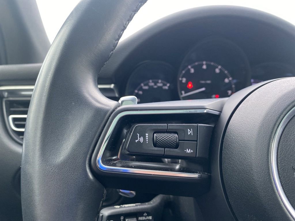 Used 2022 Porsche Macan Base image 11