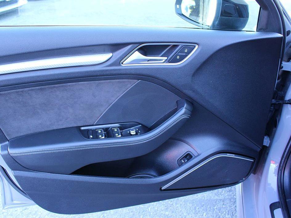 Used 2019 Audi RS 3 w/ Technology Package image 8