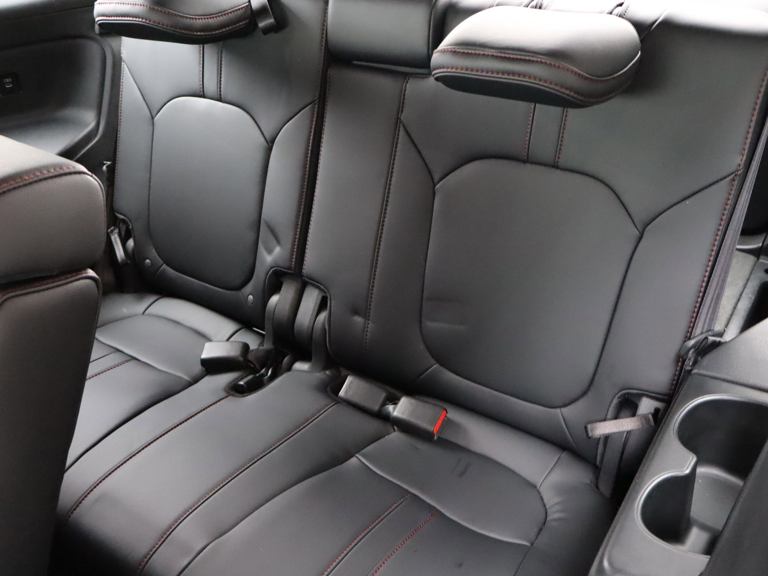 Used 2025 Honda Pilot Black Edition image 36