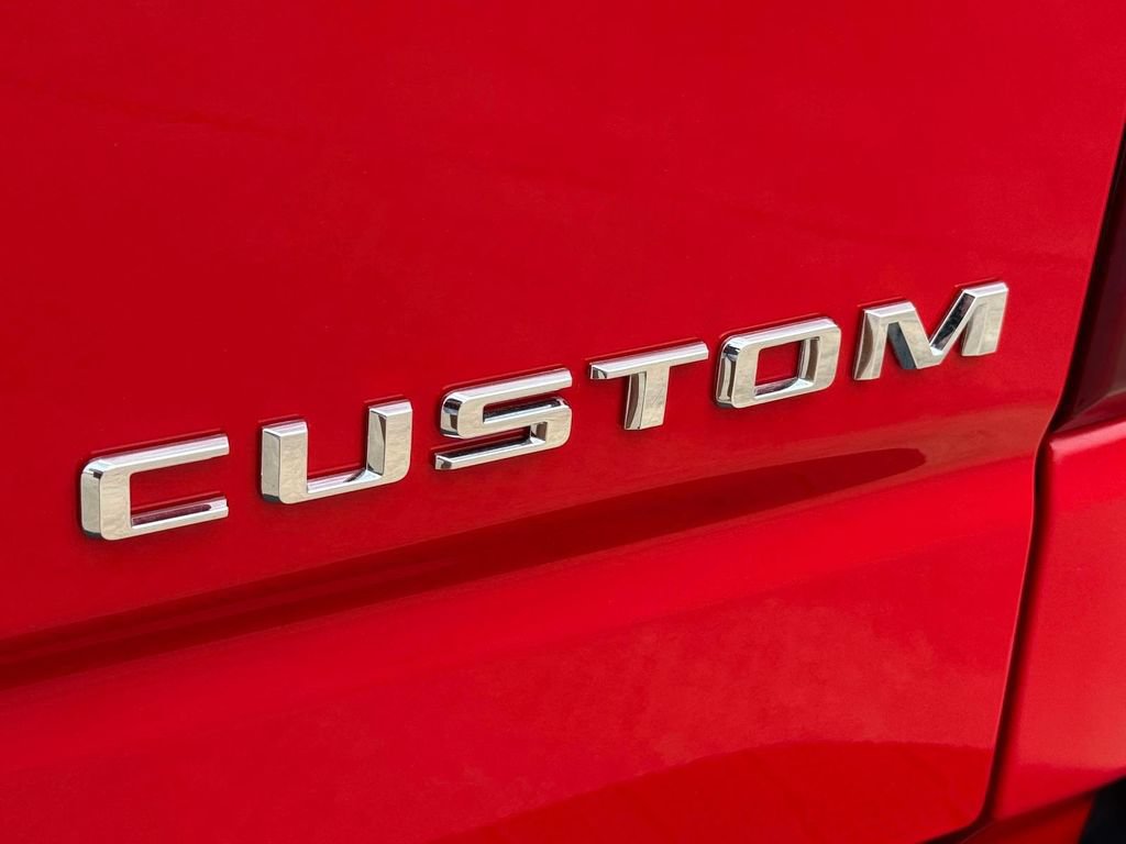 Used 2023 Chevrolet Silverado 1500 Custom AWD/4WD image 9