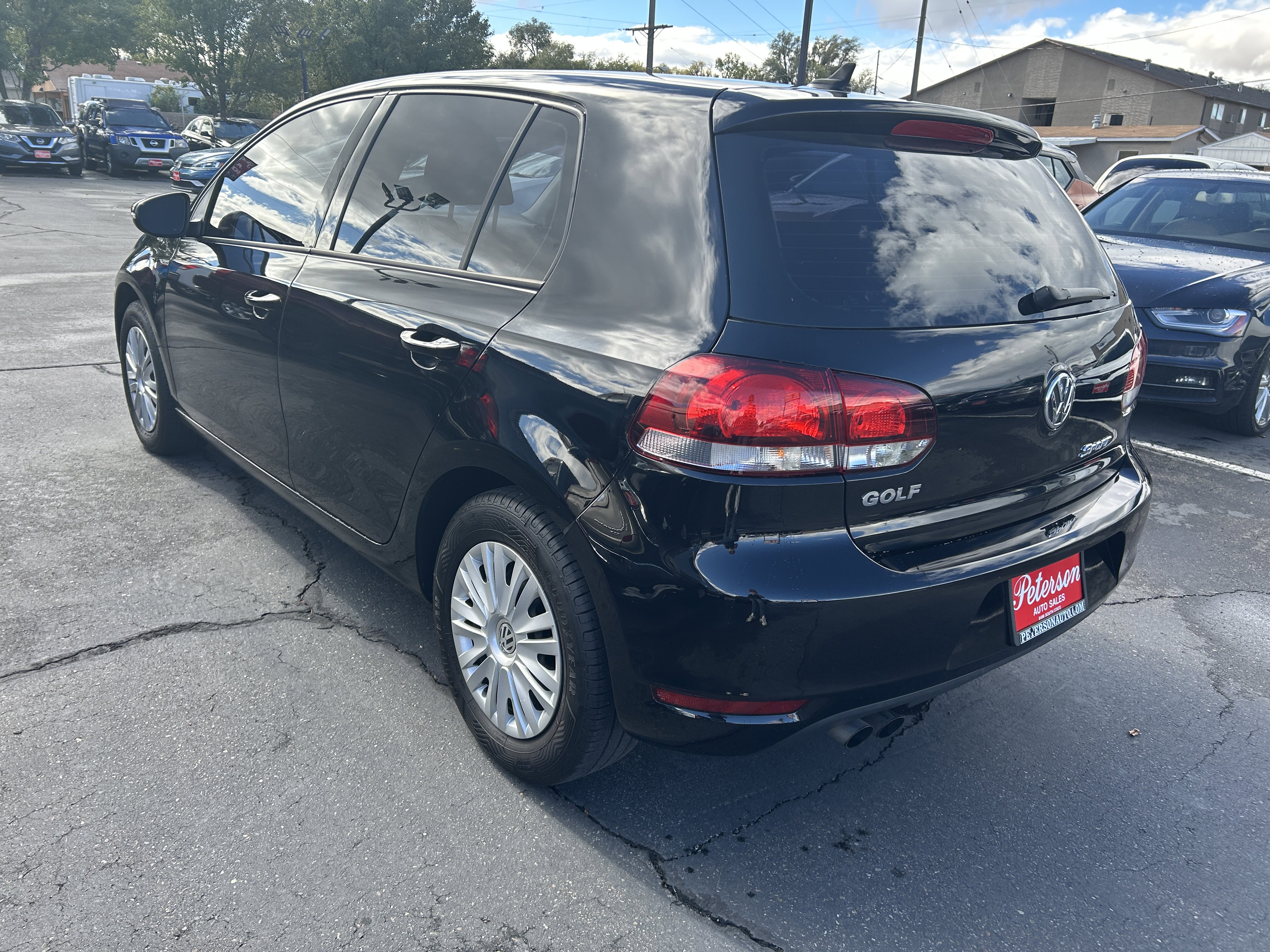 Used 2012 Volkswagen Golf w/ Convenience Package image 3