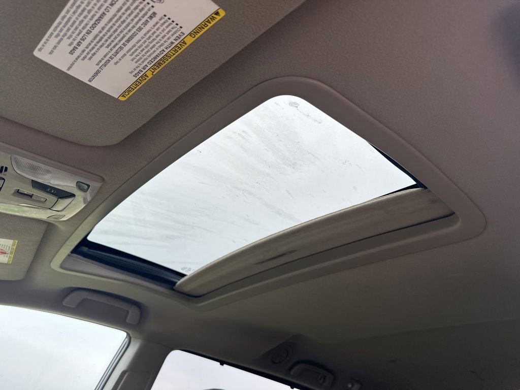 Used 2012 Toyota Sienna XLE image 5