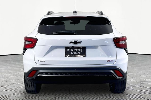 Used 2026 Chevrolet Trax RS w/ Sunroof Package FWD image 5