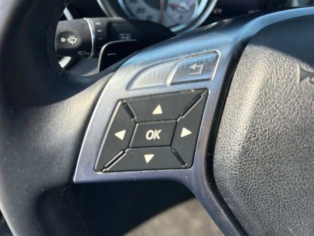 Used 2014 Mercedes-Benz SLK 250 image 22