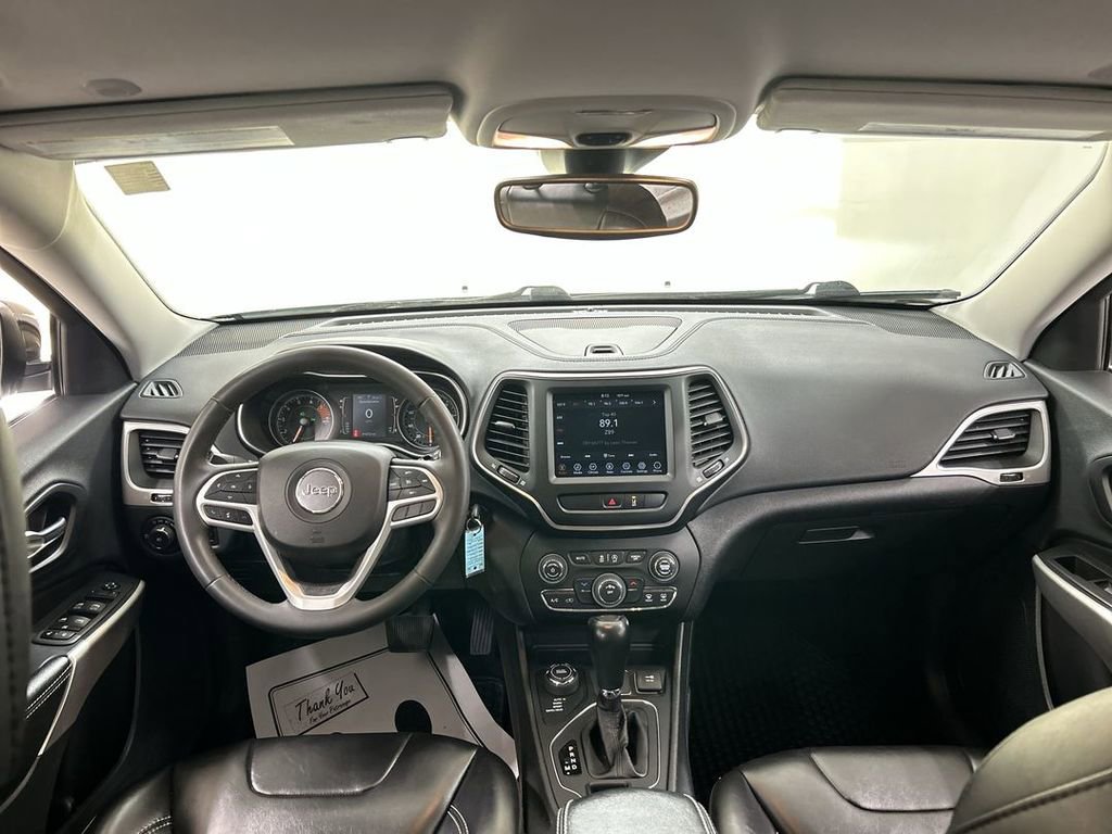 Used 2022 Jeep Cherokee Latitude AWD/4WD image 18