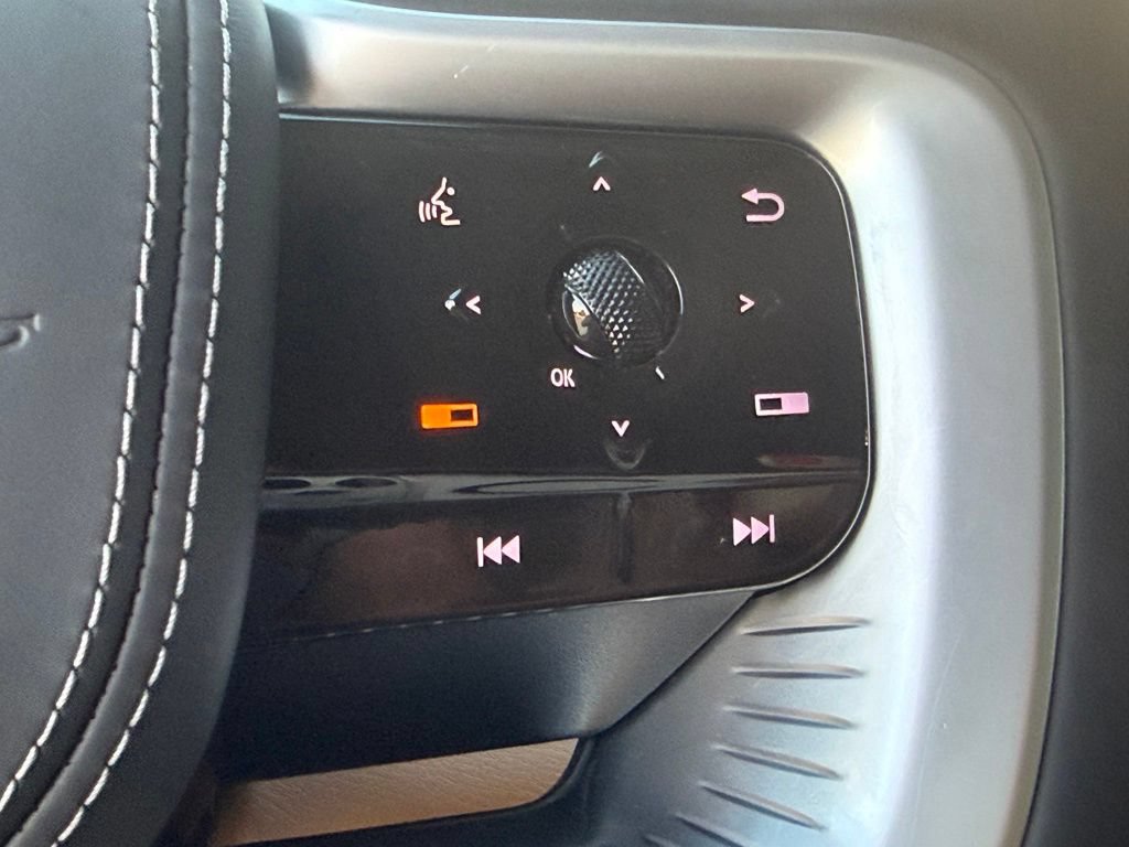 Used 2025 INFINITI QX80 Sensory AWD/4WD image 34