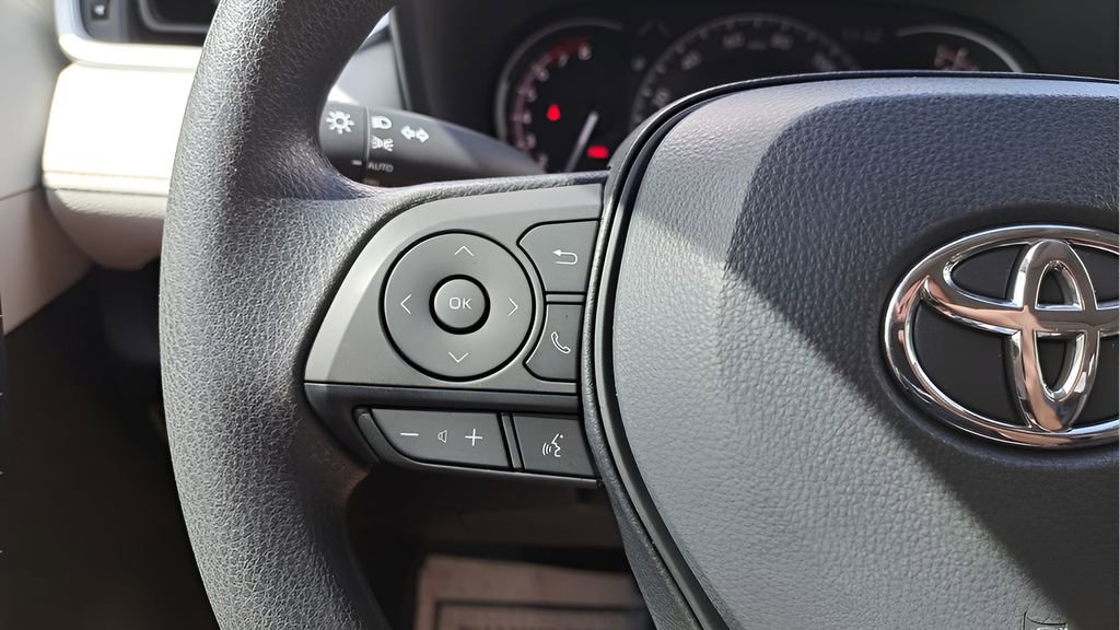 Used 2024 Toyota RAV4 XLE w/ Convenience Package image 25