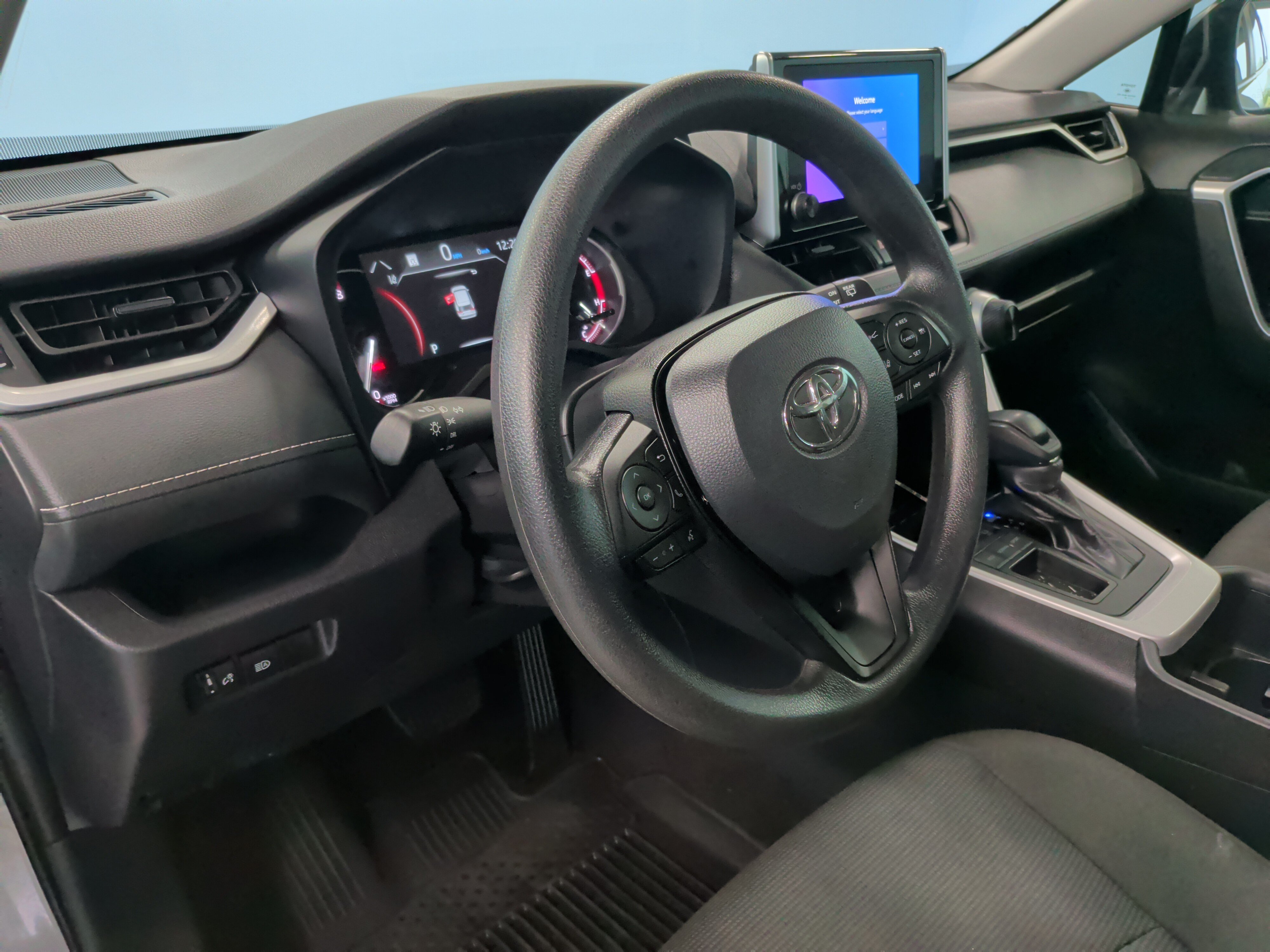 Certified 2025 Toyota RAV4 LE FWD image 16