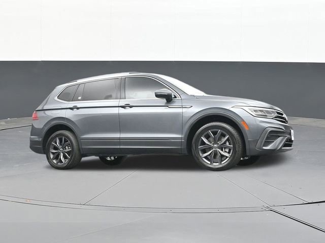 Used 2022 Volkswagen Tiguan SE image 54