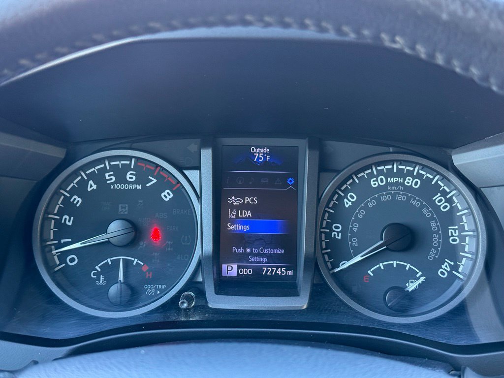 Used 2020 Toyota Tacoma TRD Off-Road w/ TRD Premium Off Road Package AWD/4WD image 29
