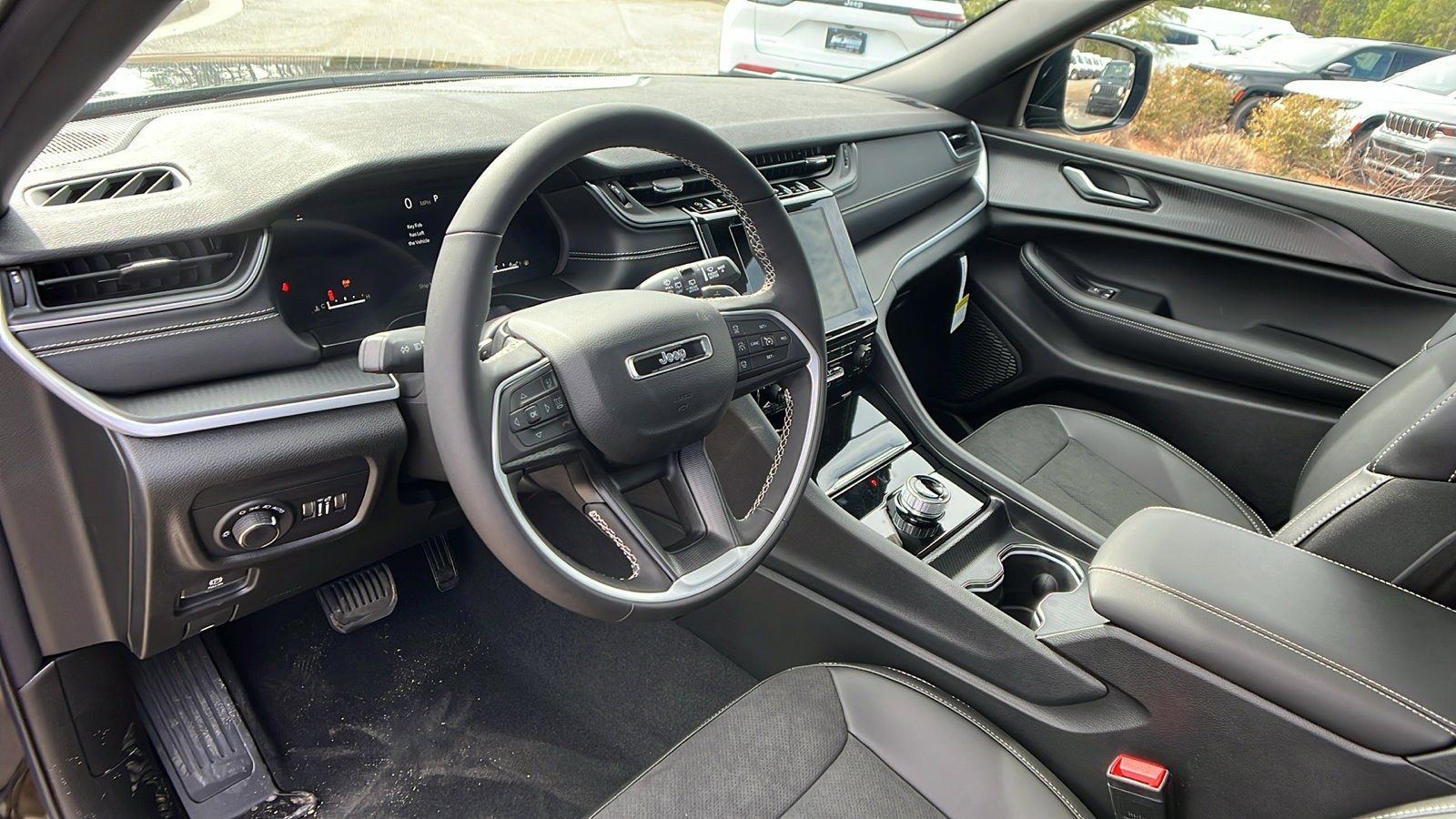 New 2025 Jeep Grand Cherokee L Laredo image 20