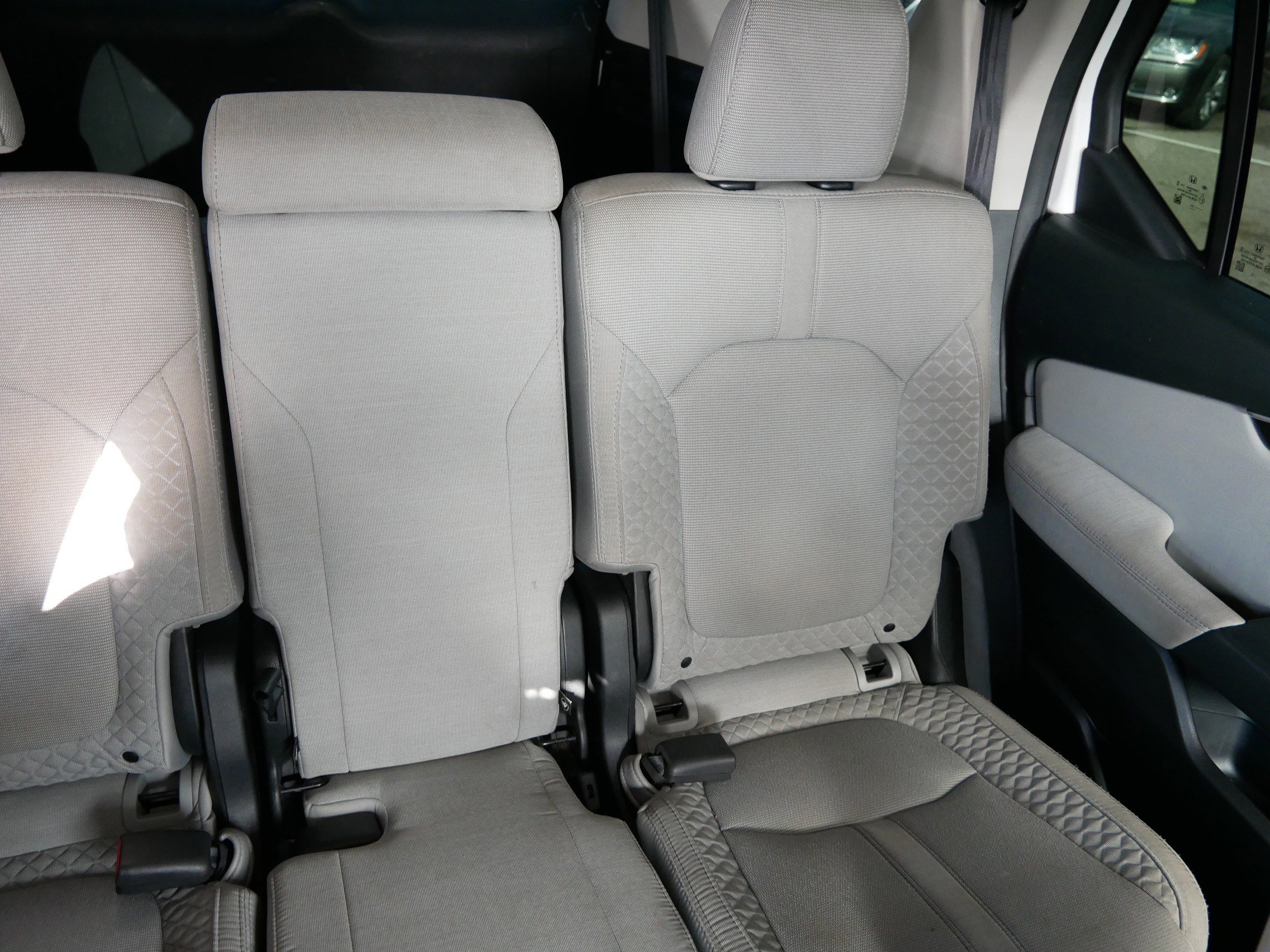 Used 2023 Honda Pilot LX image 14