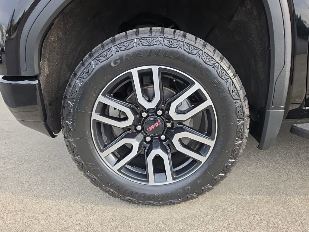 Used 2022 GMC Sierra 1500 AT4 w/ AT4 Preferred Package AWD/4WD image 39