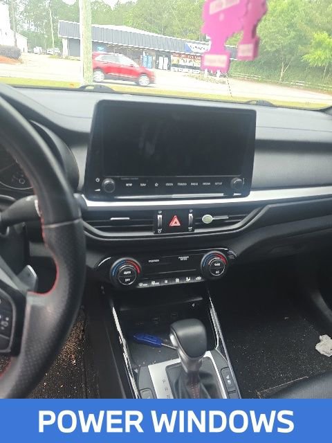 Used 2022 Kia Forte GT w/ GT2 Package FWD image 10