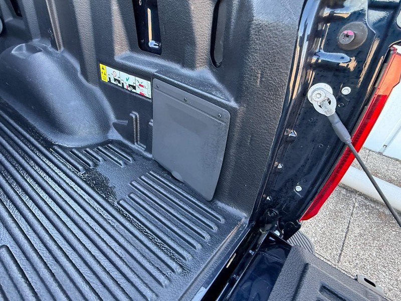 Used 2025 Ford F150 Lariat AWD/4WD image 13