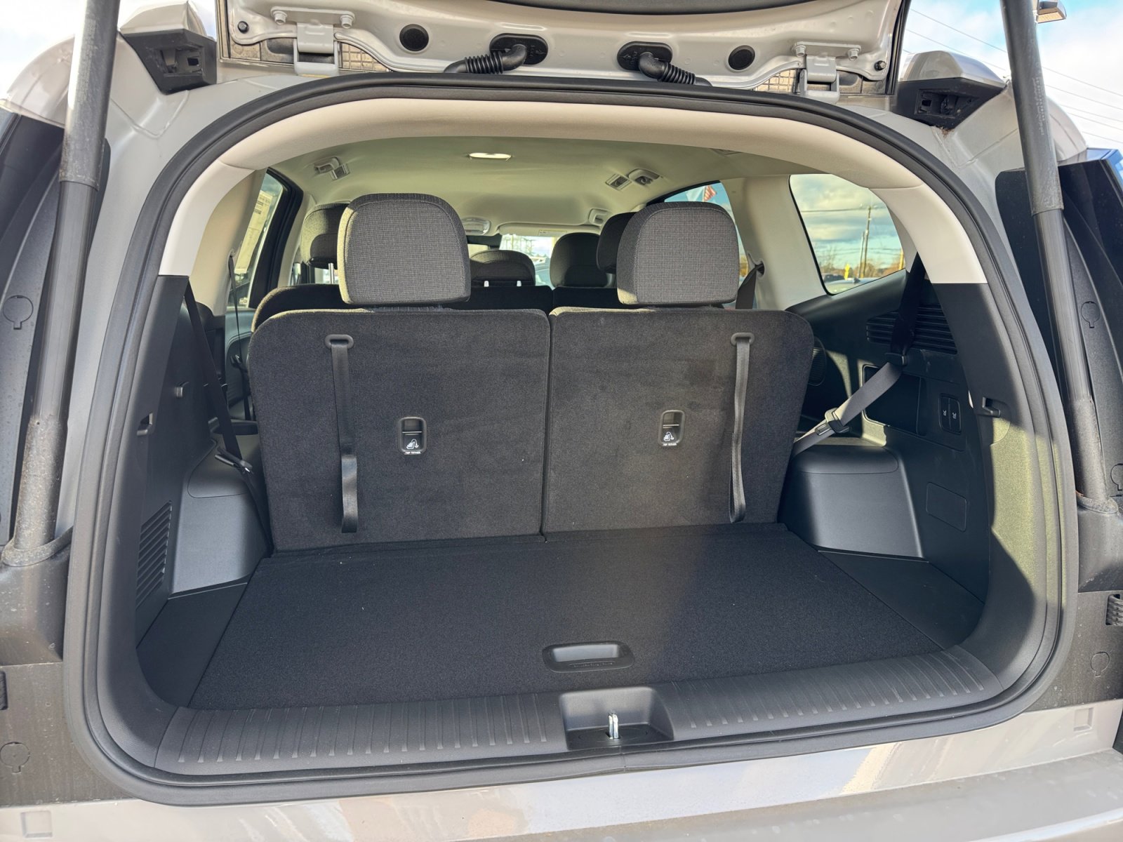 New 2026 Hyundai Ioniq 9 SE image 24