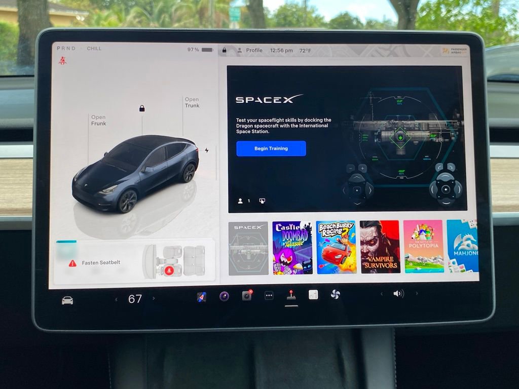 Used 2025 Tesla Model Y Long Range image 27
