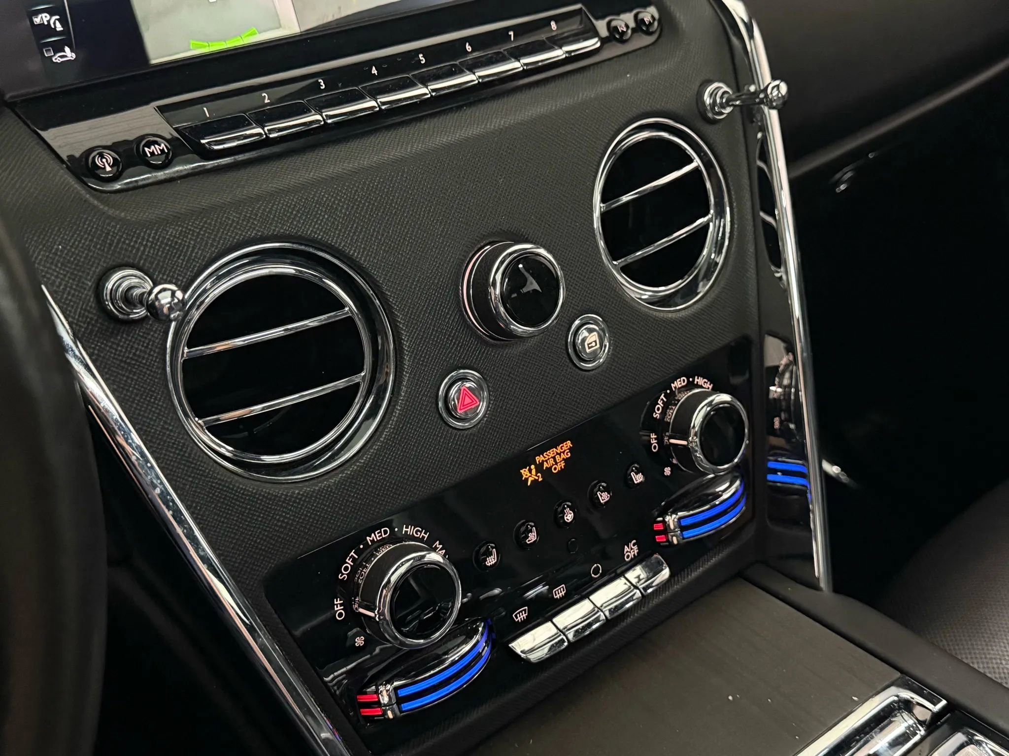 Used 2019 Rolls-Royce Cullinan image 22