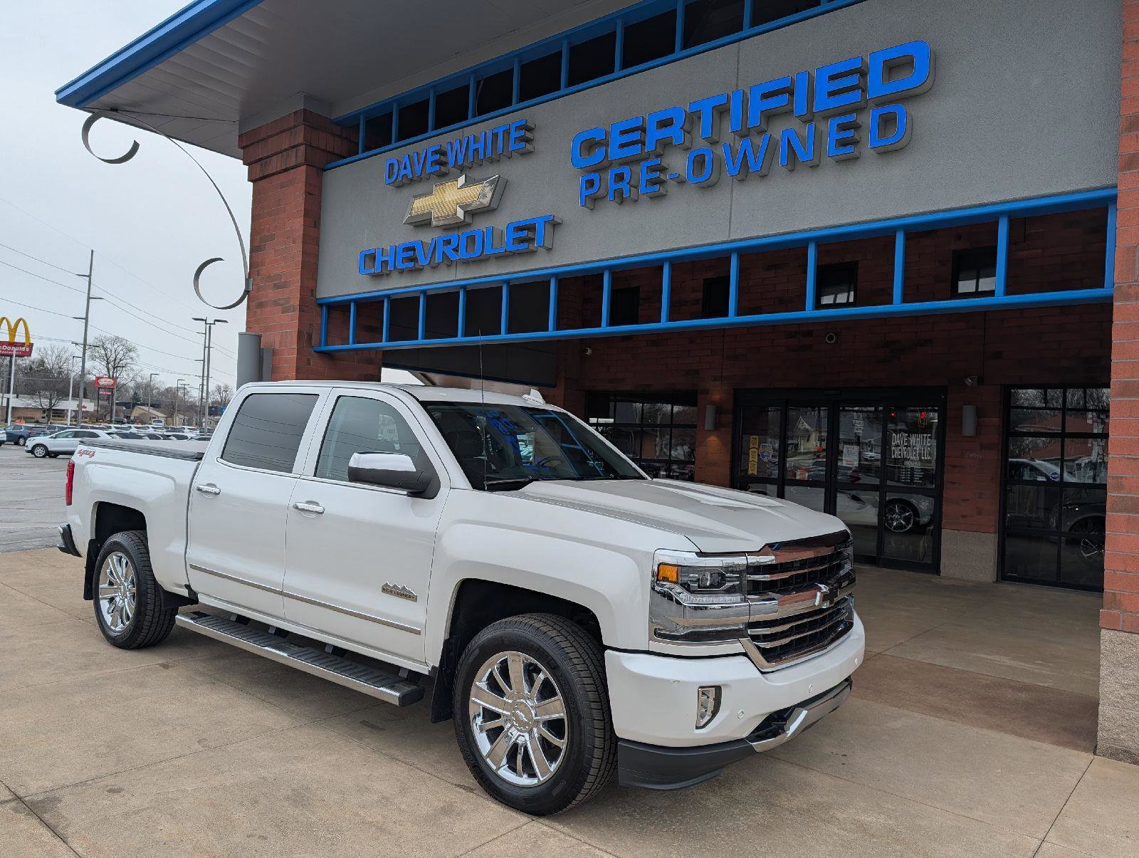 Used 2018 Chevrolet Silverado 1500 High Country image 1
