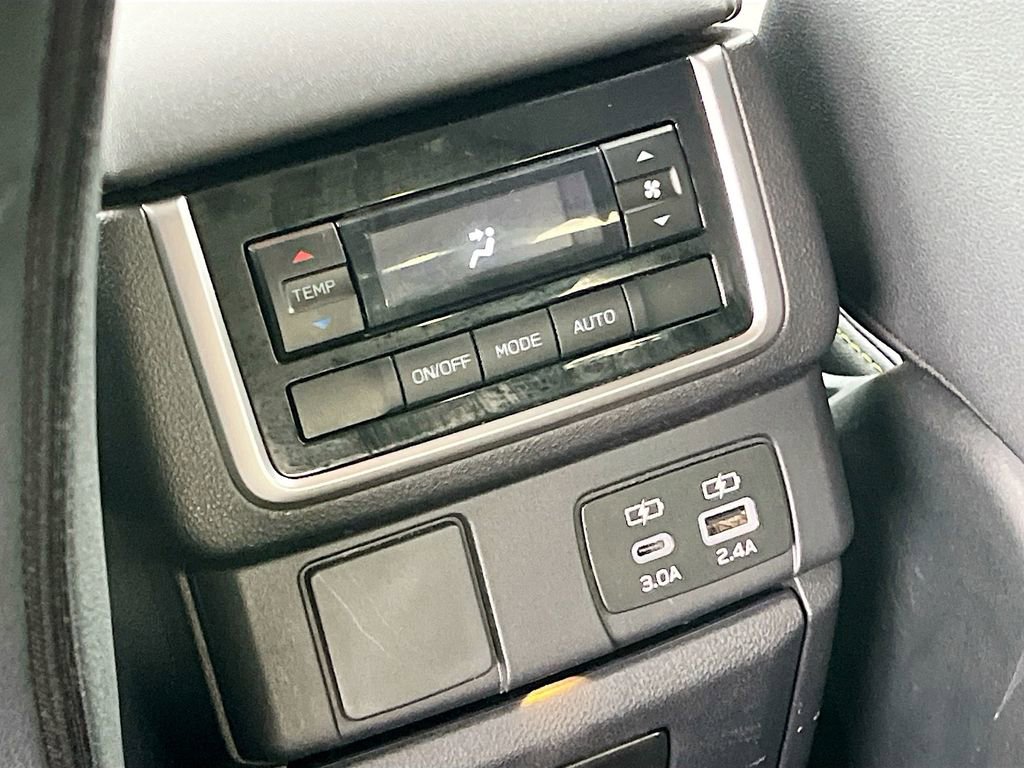 Used 2024 Subaru Ascent Onyx Edition image 25