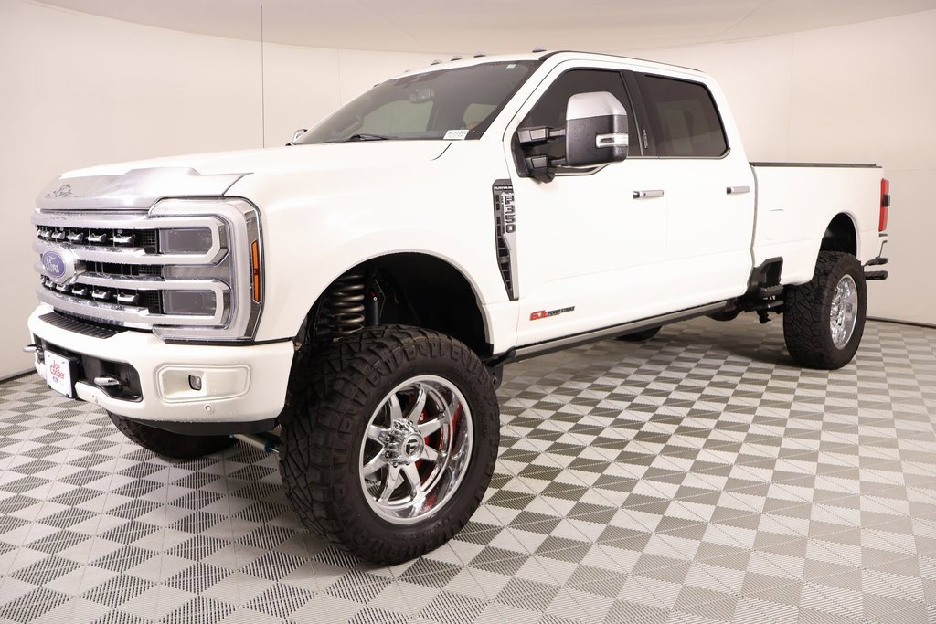 Used 2024 Ford F350 Platinum w/ FX4 Off-Road Package image 11