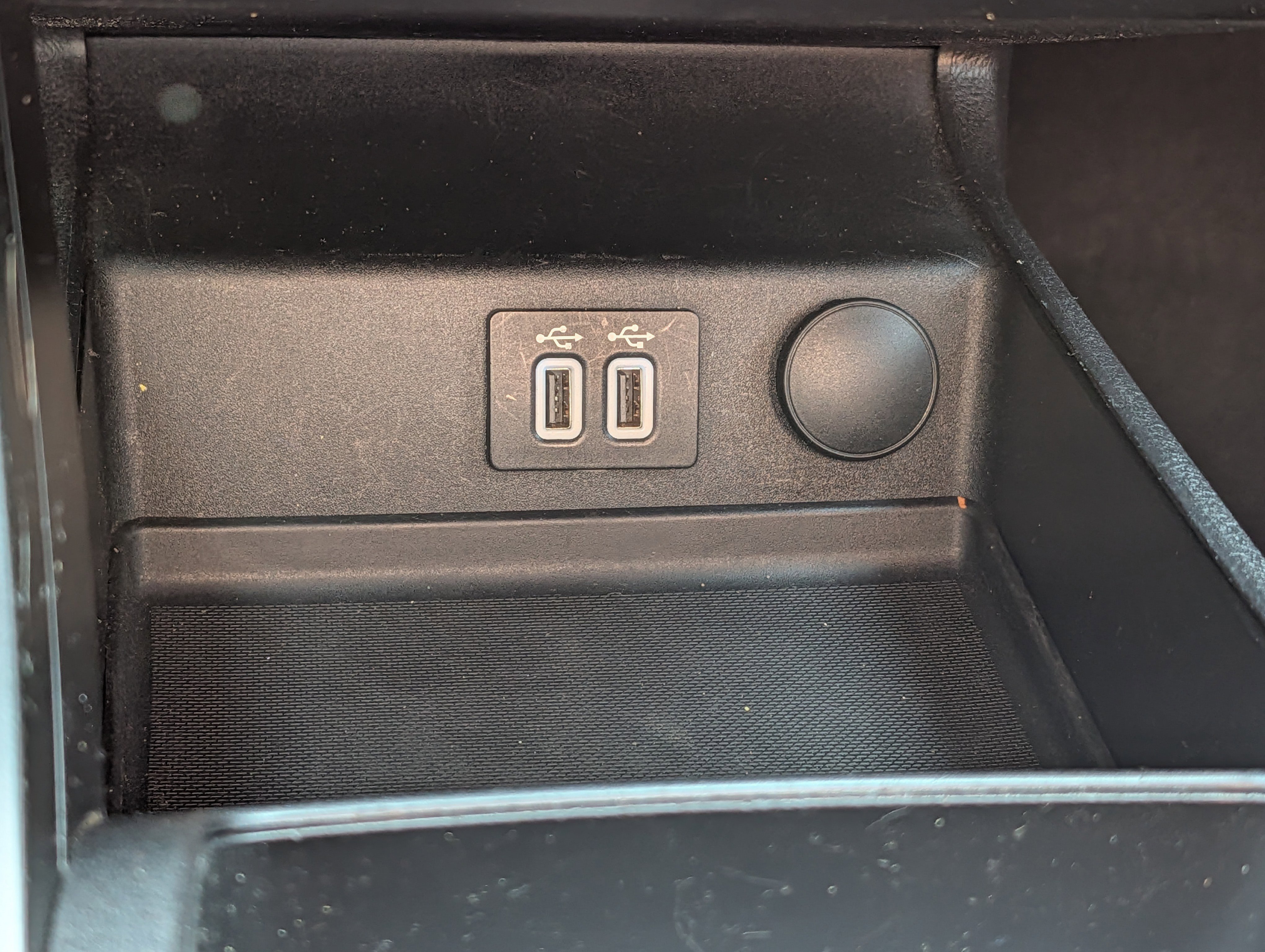 Used 2020 Ford Fusion Titanium image 31