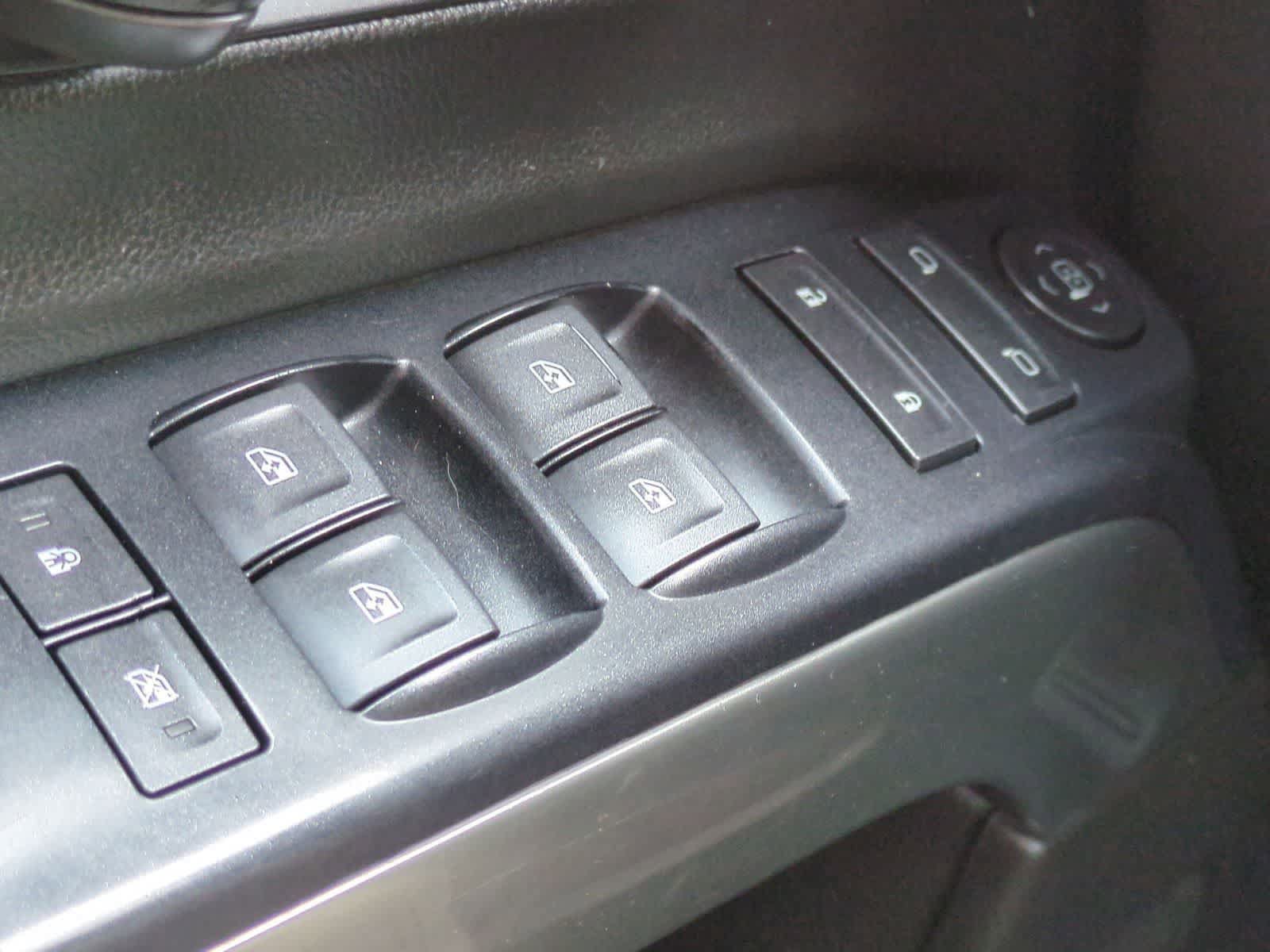 Used 2018 Chevrolet Silverado 1500 LT AWD/4WD image 28