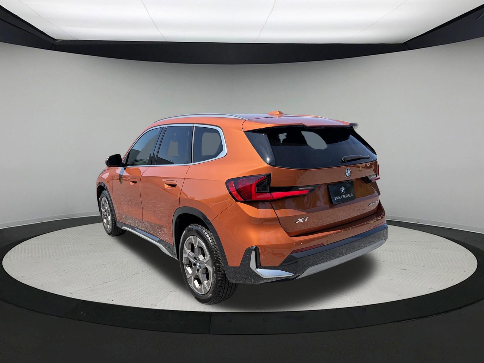 Certified 2025 BMW X1 xDrive28i w/ Premium Package AWD/4WD image 5