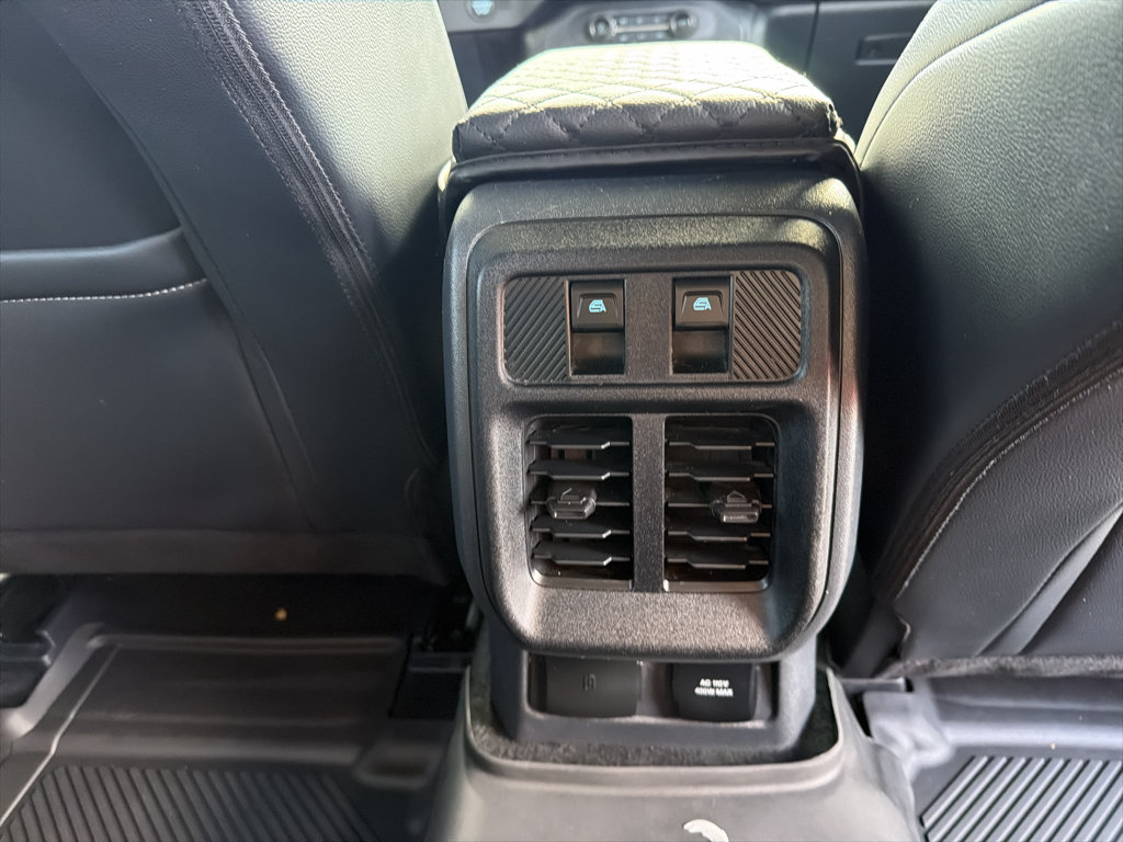 Used 2025 Ford Bronco Outer Banks w/ Sasquatch Package AWD/4WD image 23