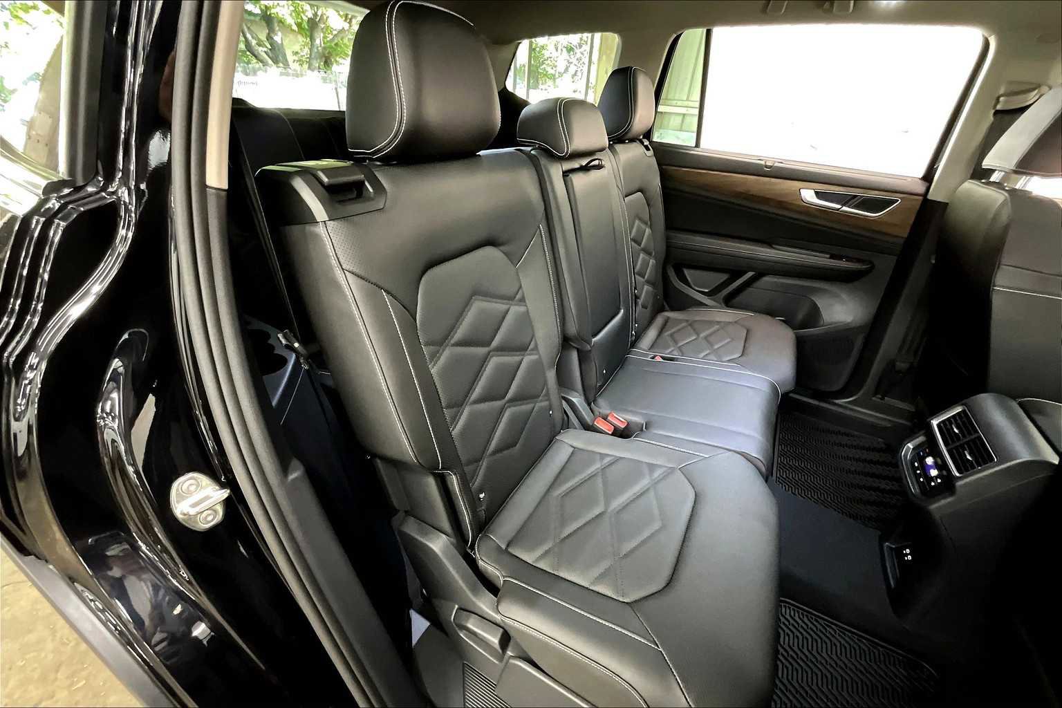 New 2026 Volkswagen Atlas SE image 27