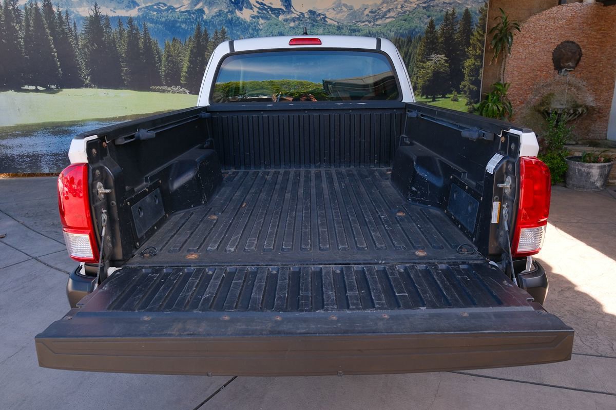 Used 2017 Toyota Tacoma SR RWD image 33