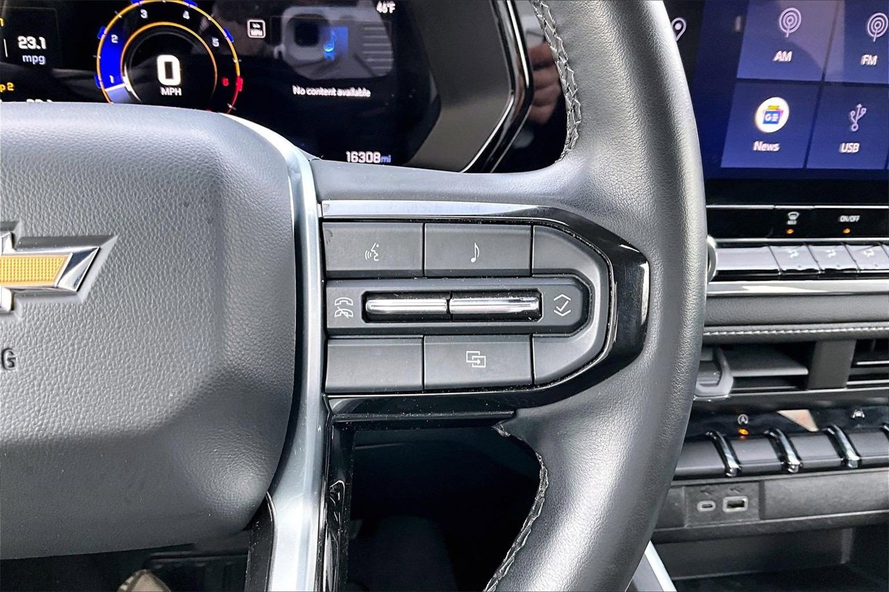 Used 2024 Chevrolet Colorado LT image 28