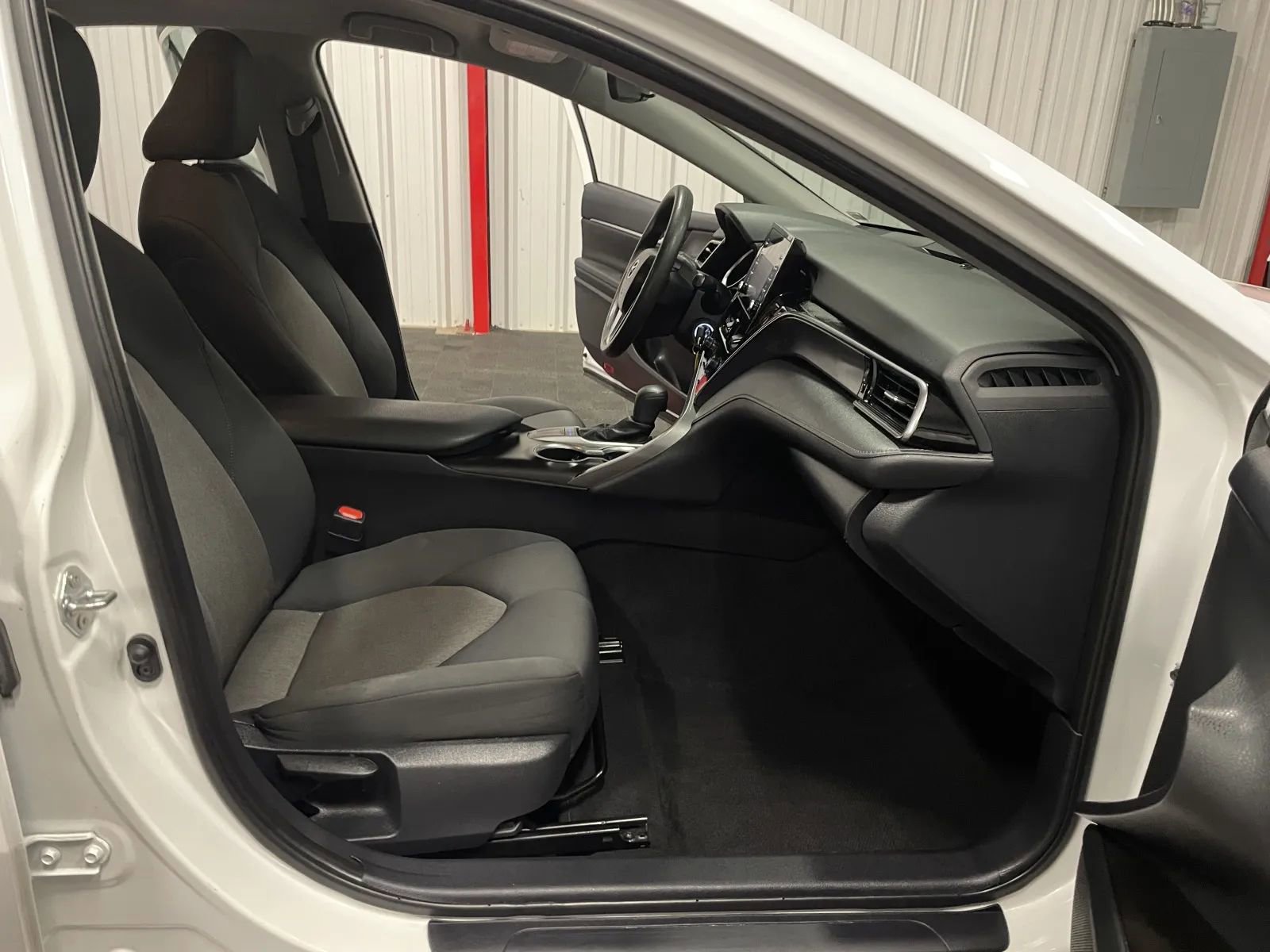 Used 2024 Toyota Camry LE image 40