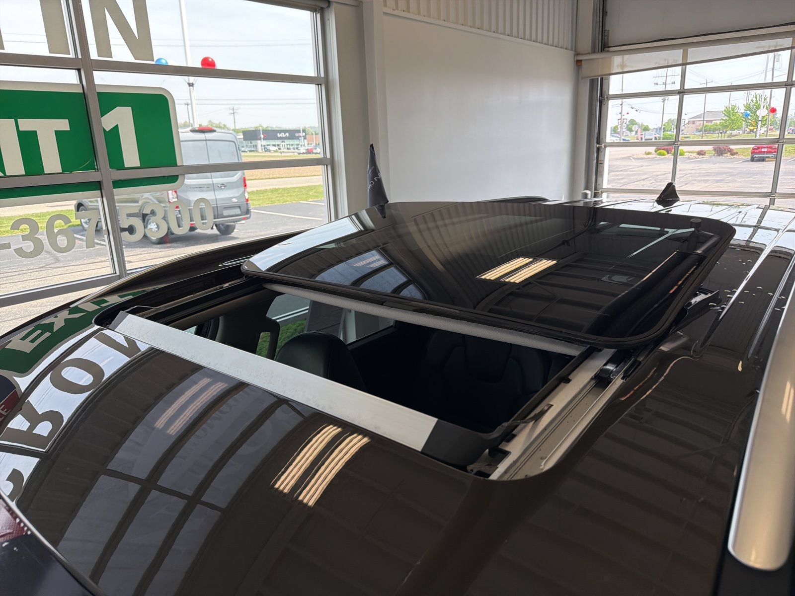 Used 2025 Kia Telluride S FWD image 10