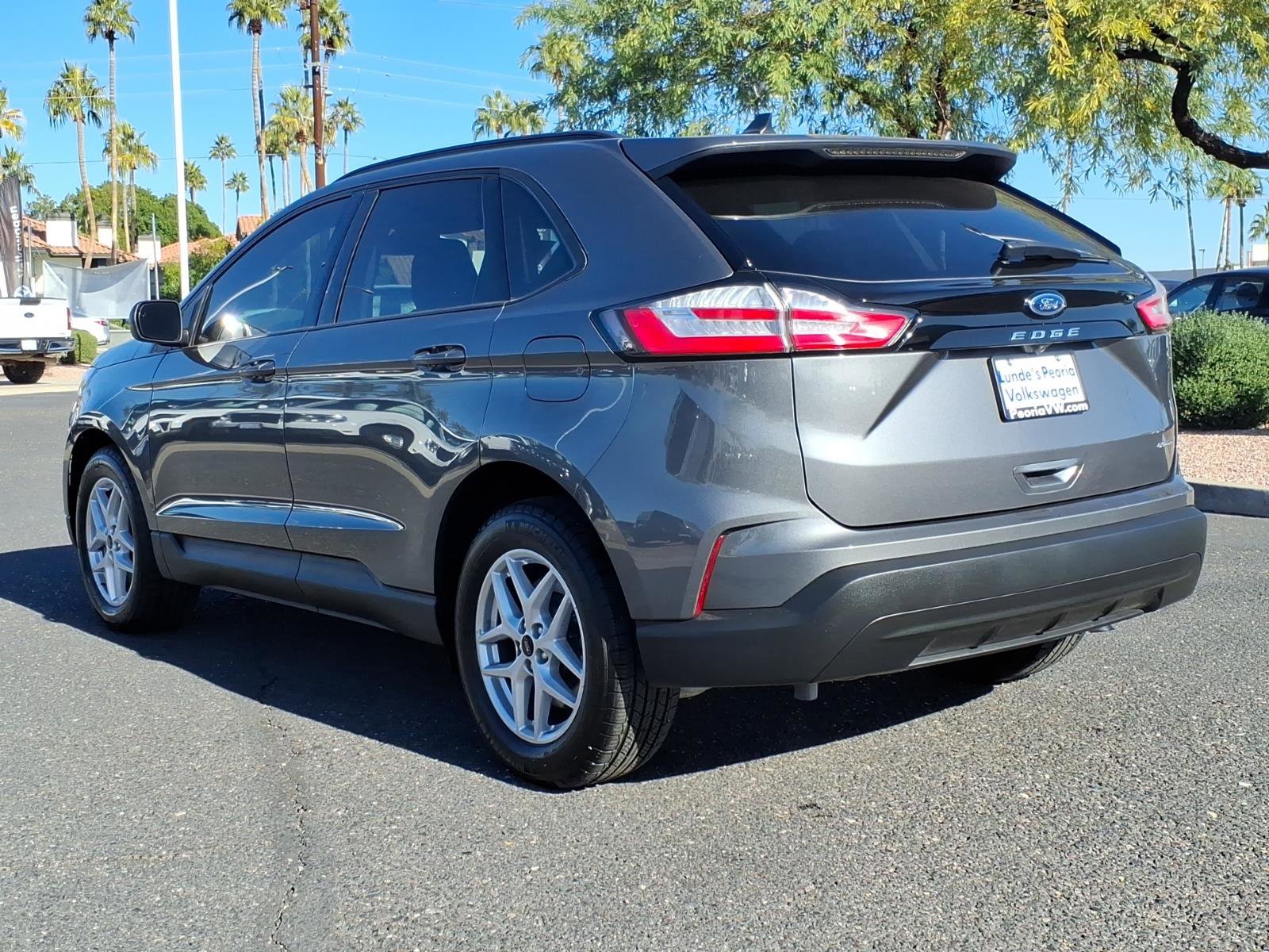Used 2024 Ford Edge SE image 4