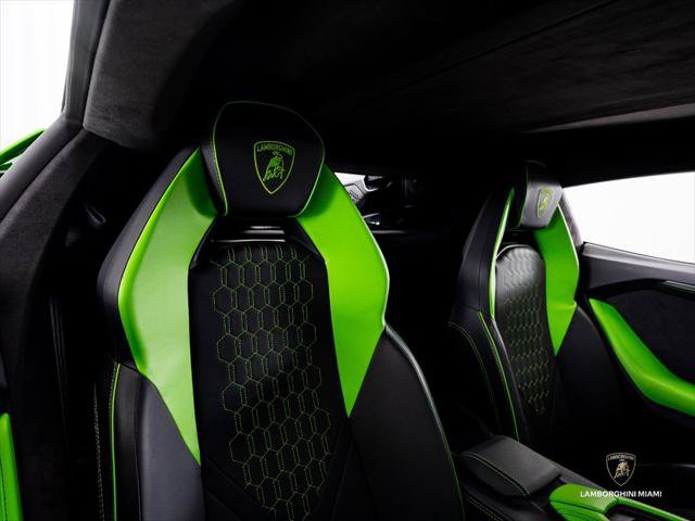 Used 2024 Lamborghini Revuelto AWD/4WD image 44