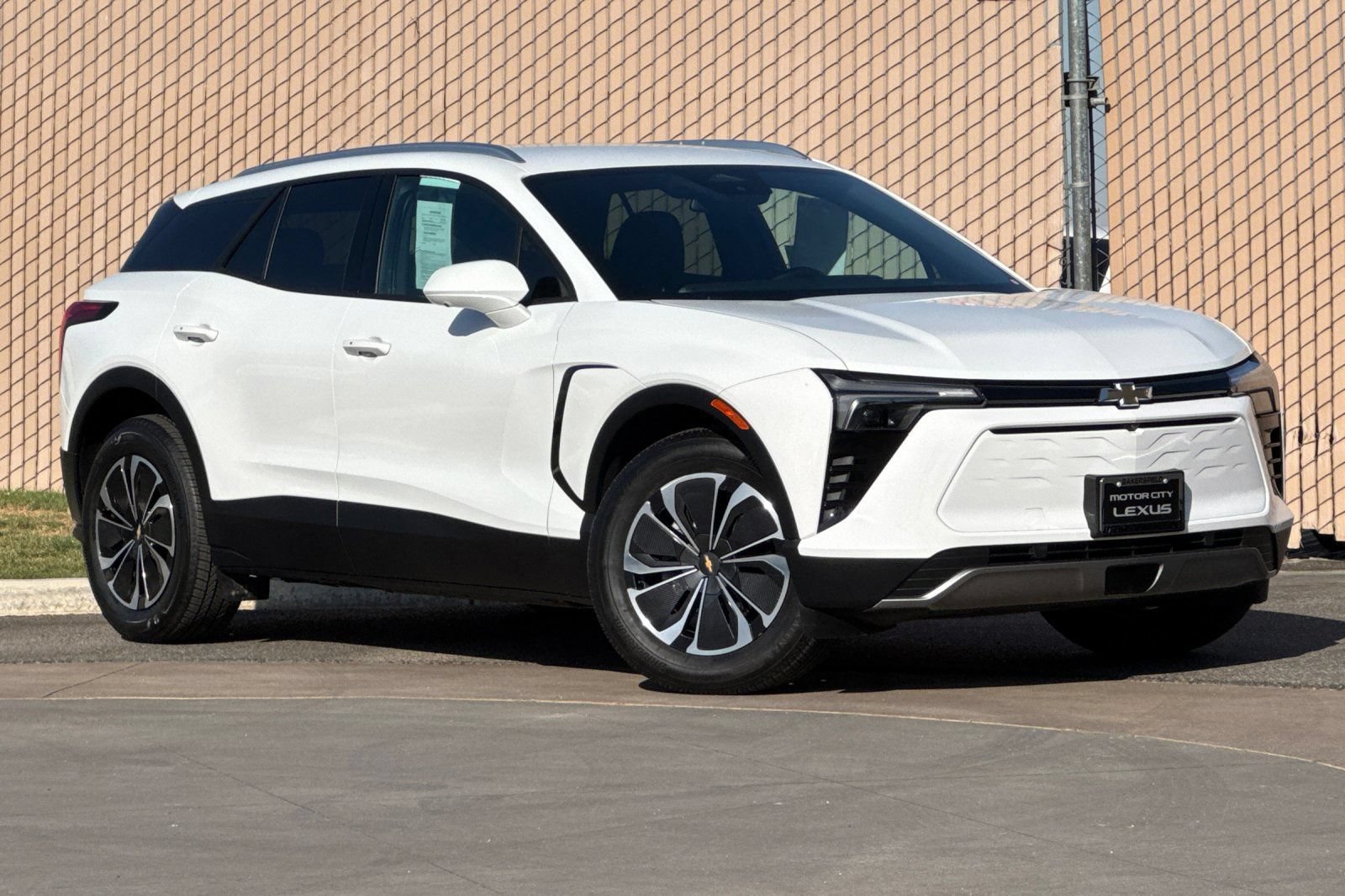 Used 2024 Chevrolet Blazer EV LT AWD/4WD image 2