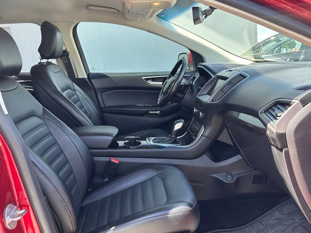Used 2015 Ford Edge SEL w/ Equipment Group 201A AWD/4WD image 22