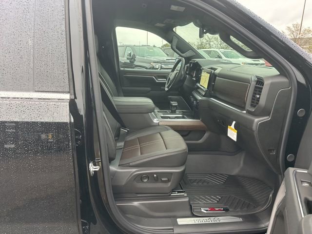 New 2026 Chevrolet Silverado 1500 High Country w/ LPO, Dark Essentials Package image 32