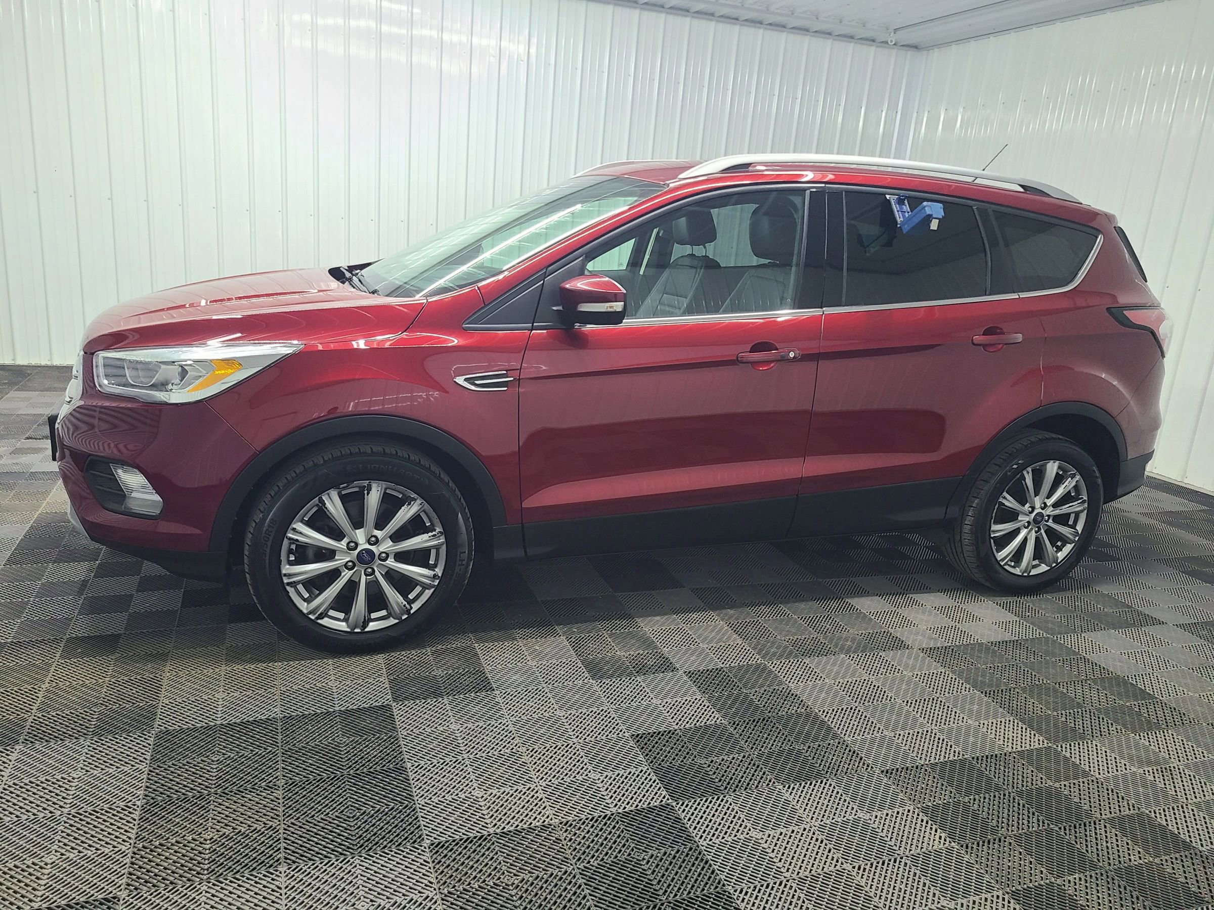 Used 2017 Ford Escape Titanium AWD/4WD image 8